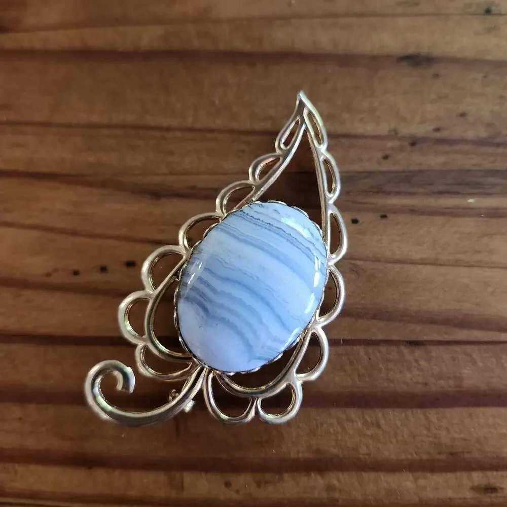 Vintage Blue Lace Agate Brooch Gold Tone Heart Leaf Filigree Scalloped